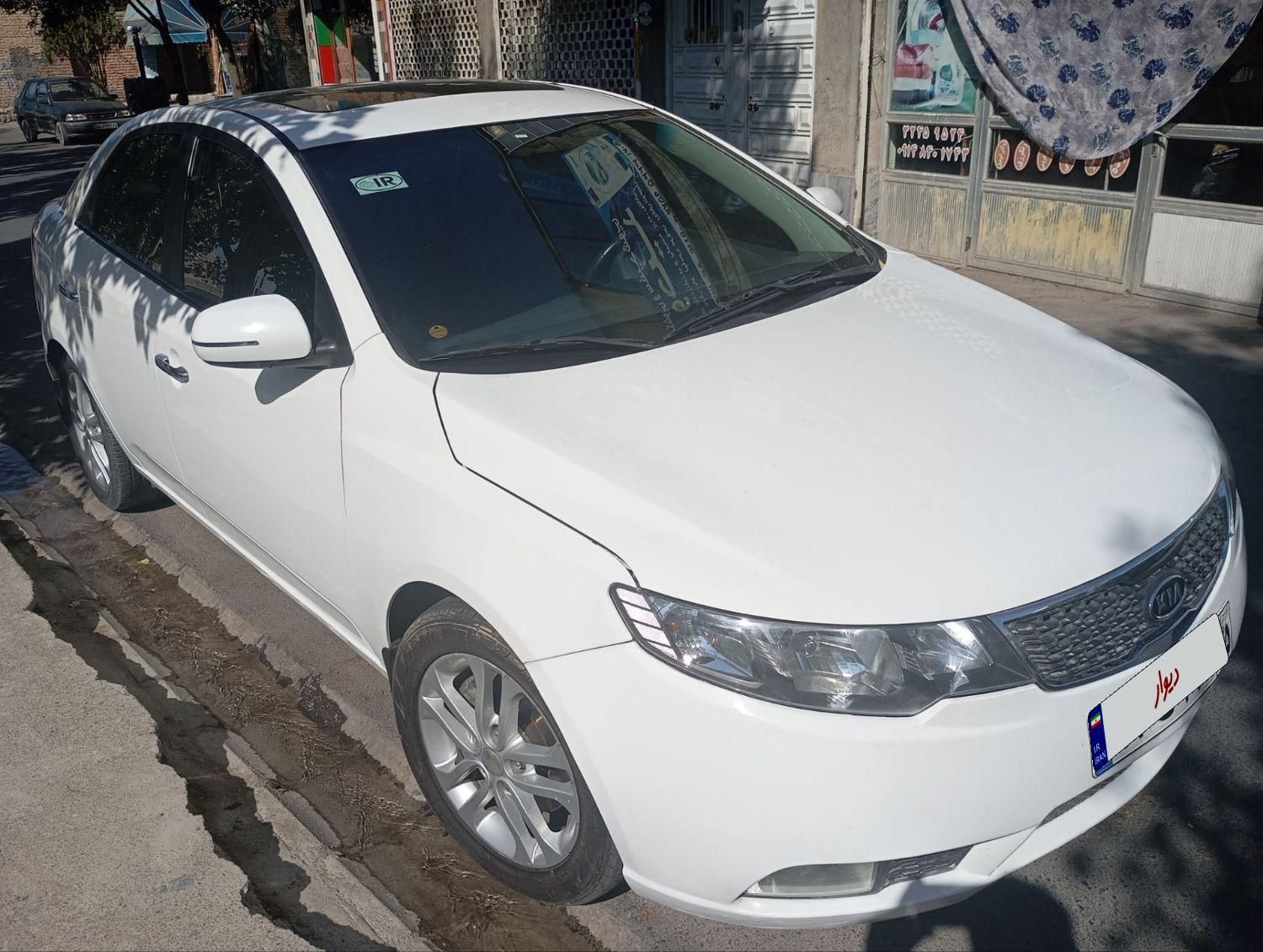خودرو کیا، سراتو مونتاژ آگهی ann_18406613