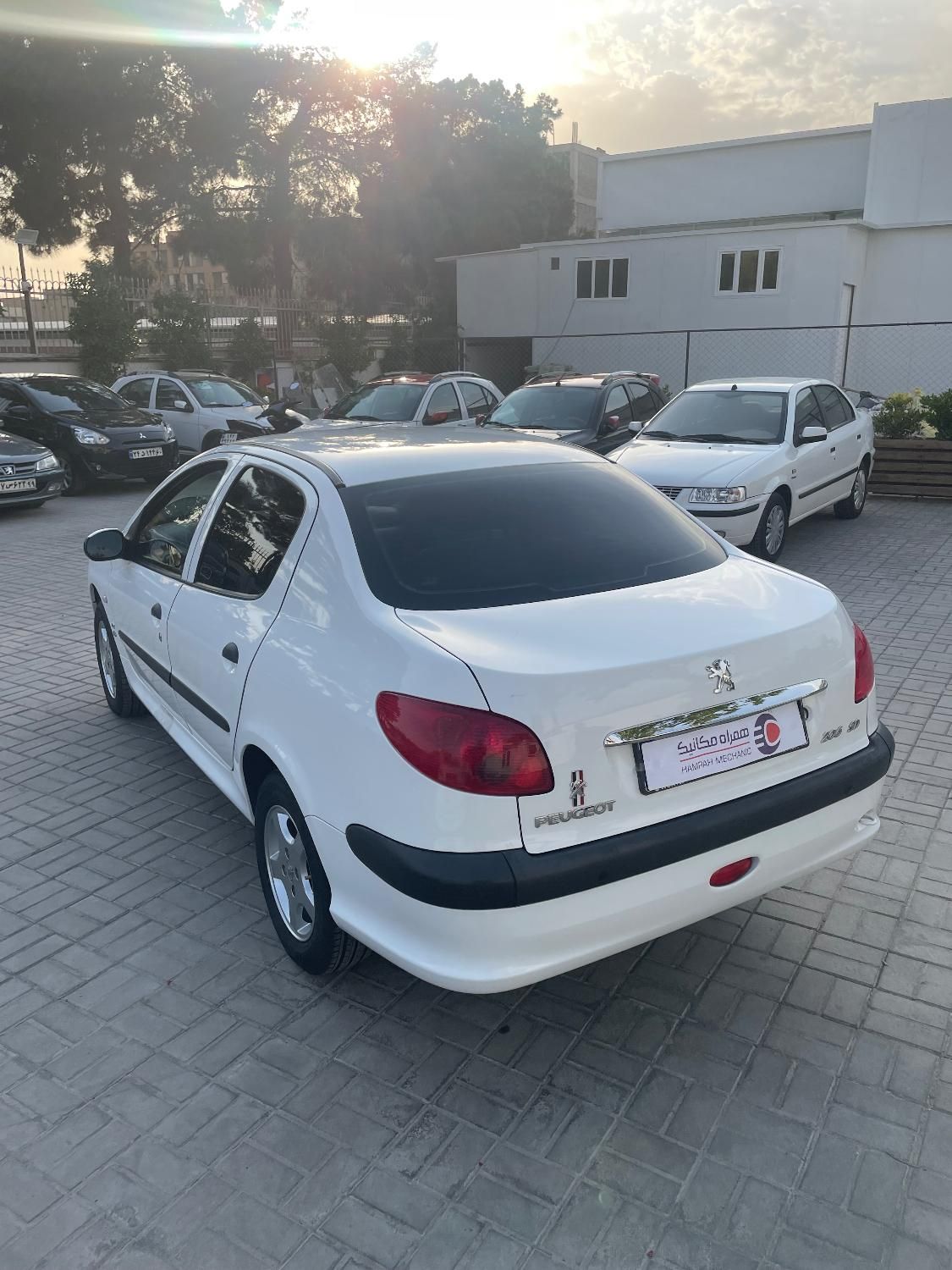 پژو ۲۰۶ صندوق دار v8 - 1399