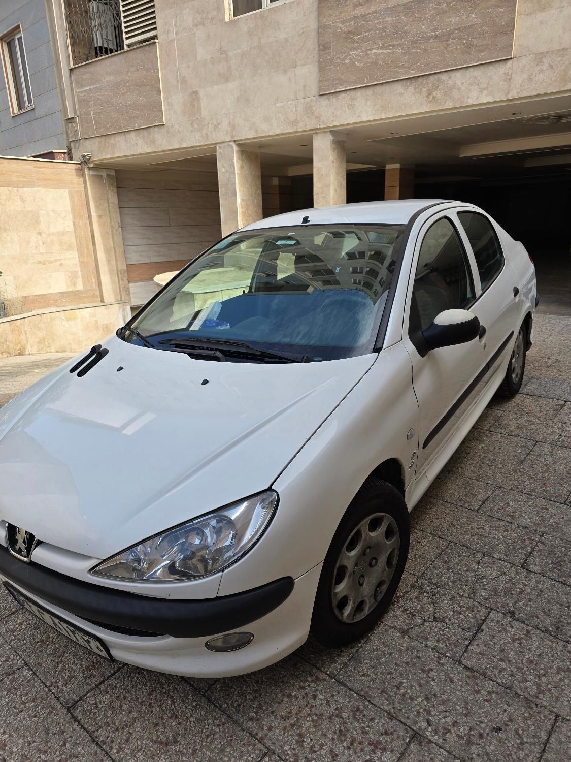پژو ۲۰۶ صندوق دار v8 - 1396