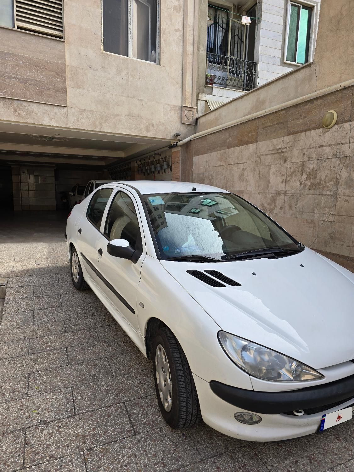 پژو ۲۰۶ صندوق دار v8 - 1396