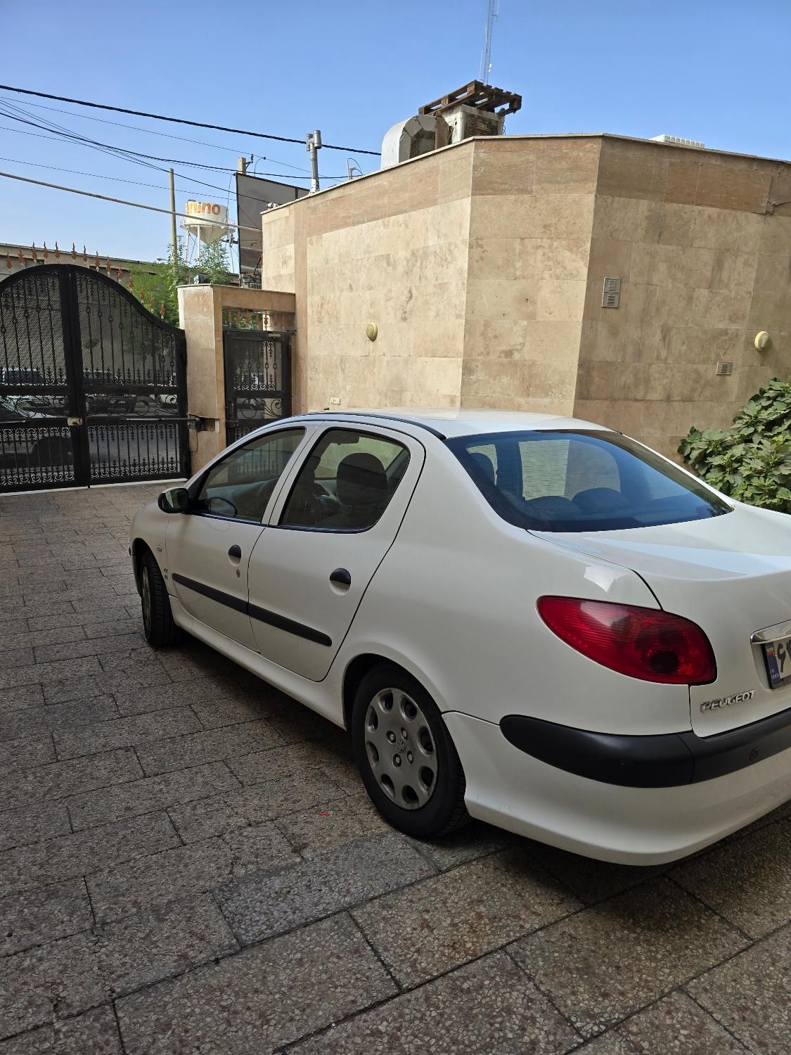 پژو ۲۰۶ صندوق دار v8 - 1396