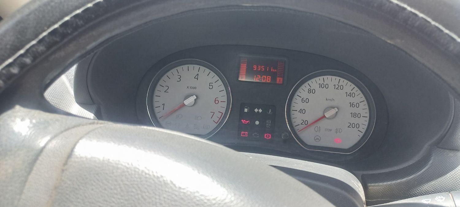 رنو ساندرو دنده ای - 1395