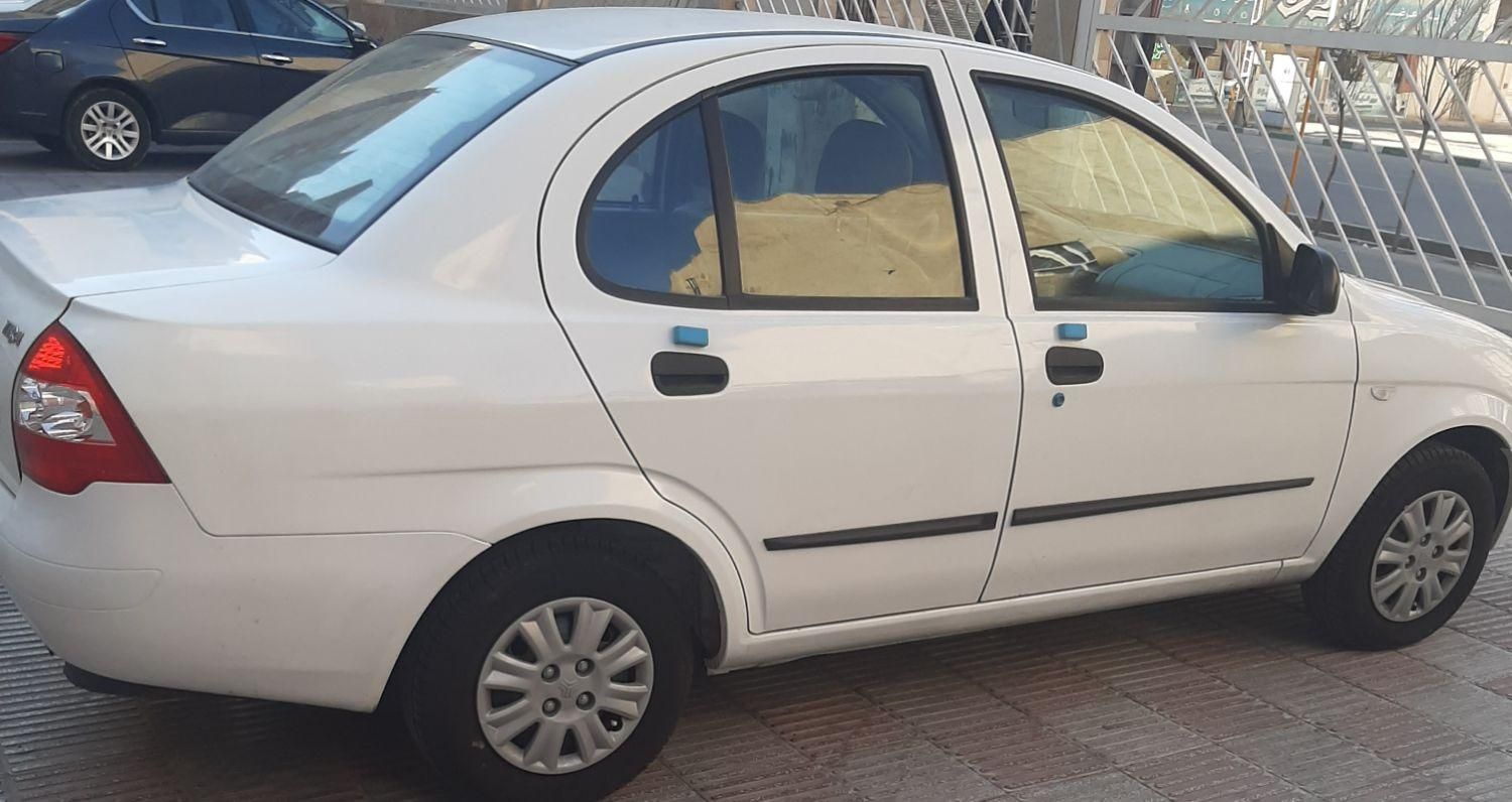 تیبا صندوق دار SX - 1401