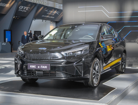 کی ام سی EJ7 142 کیلووات - 2024