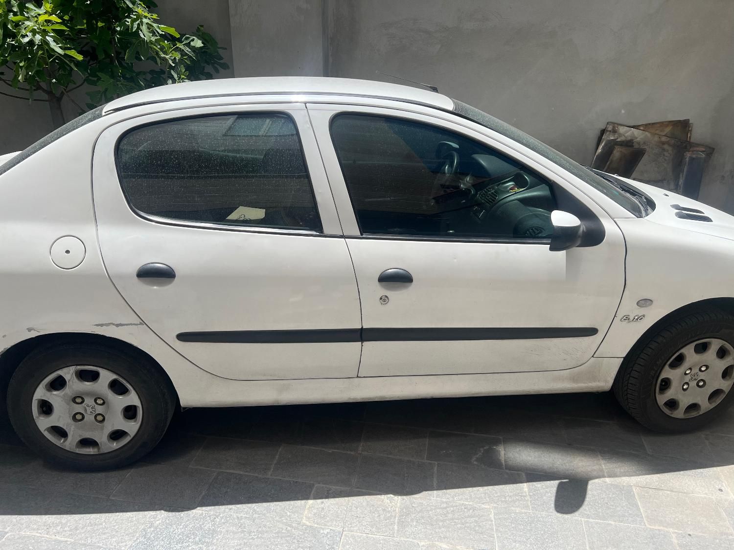 پژو ۲۰۶ صندوق دار v8 - 1390