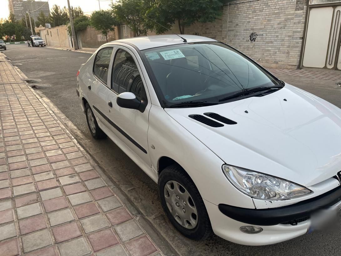پژو ۲۰۶ صندوق دار v8 - 1395