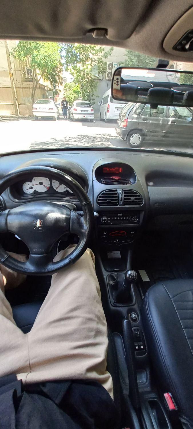 پژو ۲۰۶ صندوق دار v8 - 1393