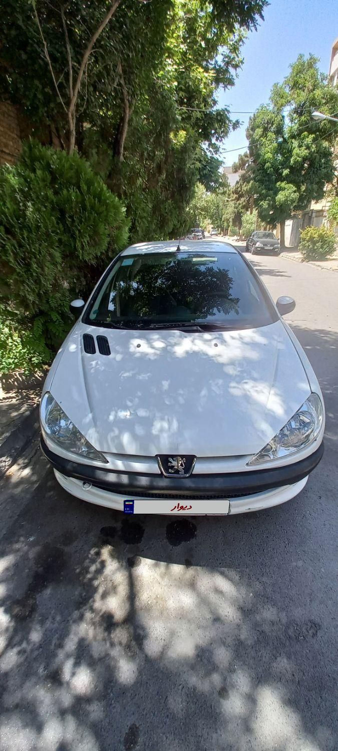 پژو ۲۰۶ صندوق دار v8 - 1393