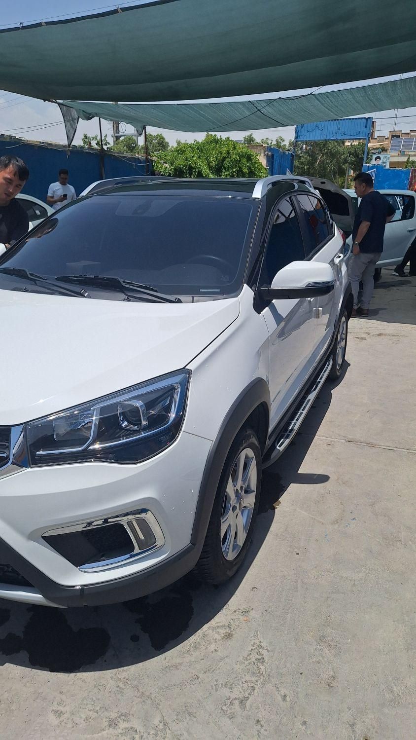 ام وی ام X22 دنده ای اسپرت لاکچری - 2023