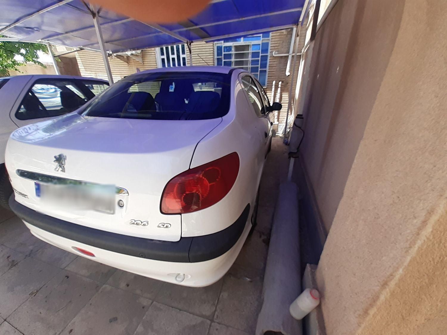 پژو ۲۰۶ صندوق دار v8 - 1395