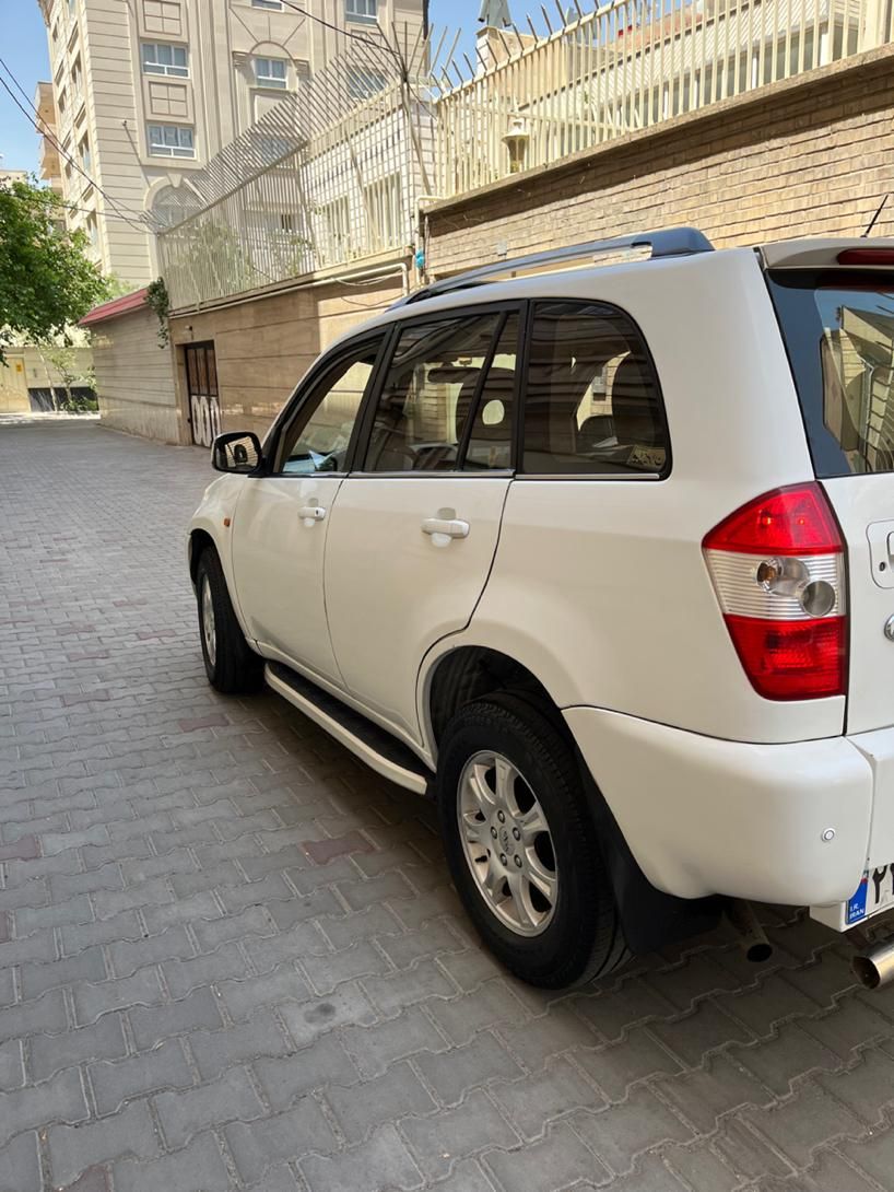 ام وی ام X33 دنده‌ای ساده - 2011
