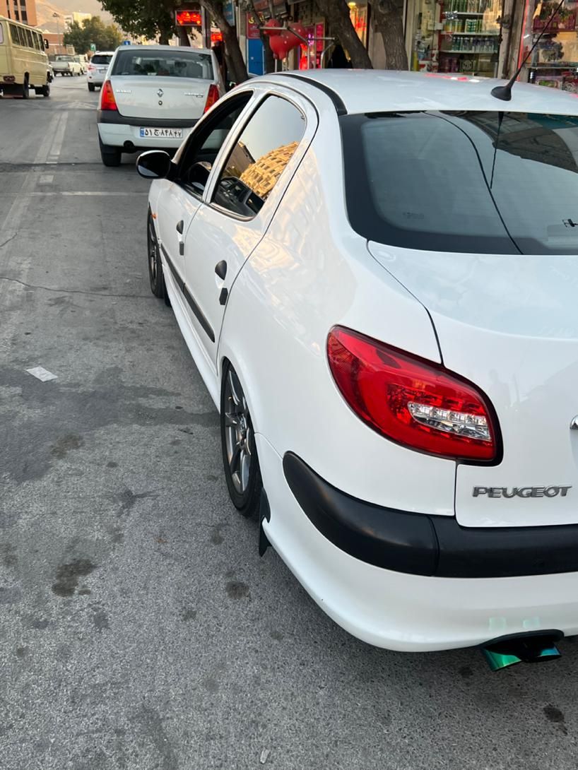 پژو ۲۰۶ صندوق دار v8 - 1393