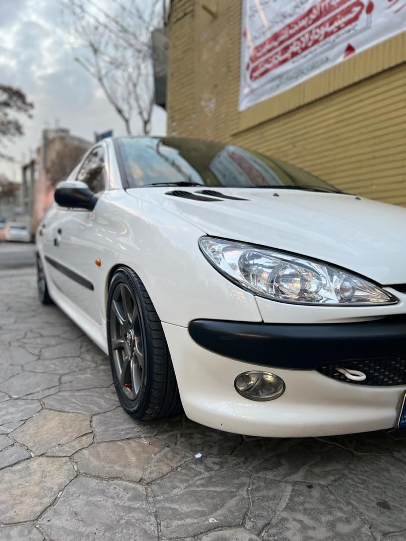 پژو ۲۰۶ صندوق دار v8 - 1393