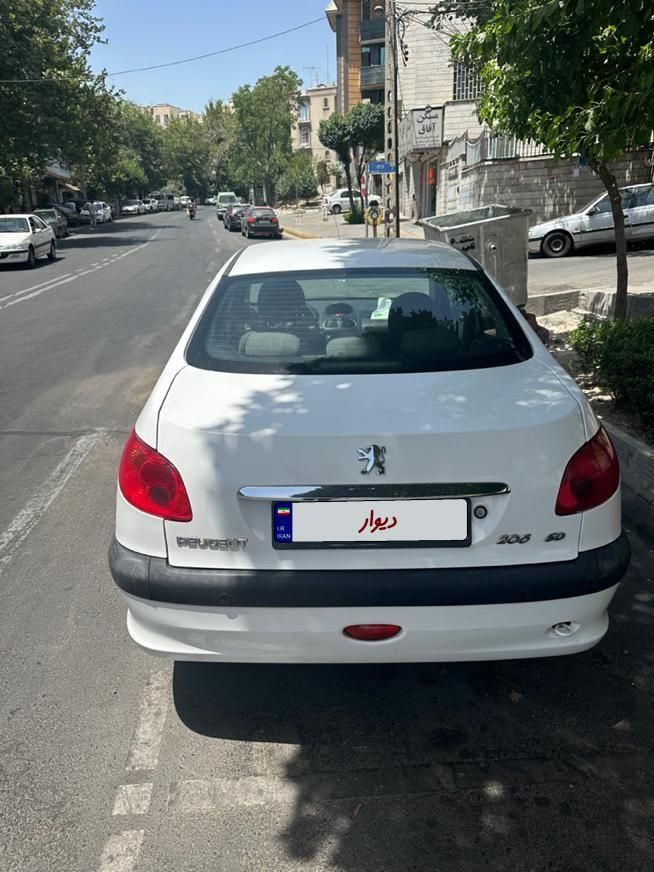 پژو ۲۰۶ صندوق دار v8 - 1395