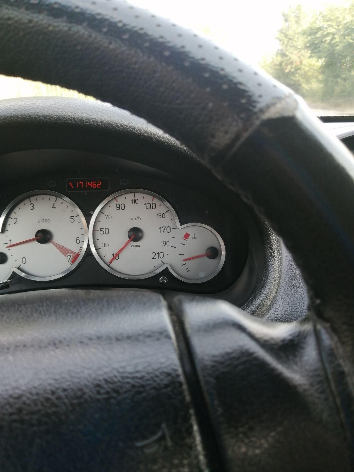 پژو ۲۰۶ صندوق دار v8 - 1395