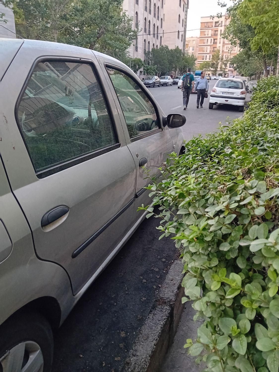 خودرو رنو، تندر 90 آگهی ann_18409255