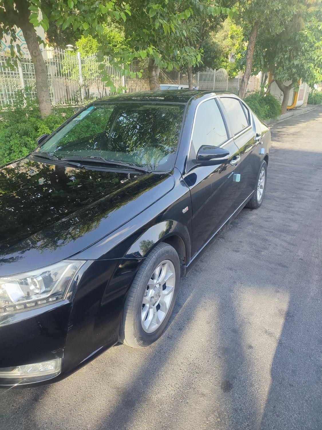 دنا پلاس توربو شارژ 6 دنده توربو - 1402