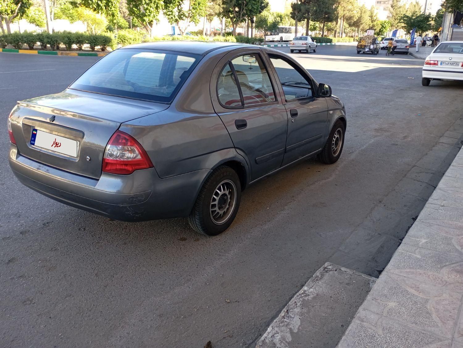 تیبا صندوق دار LX - 1391