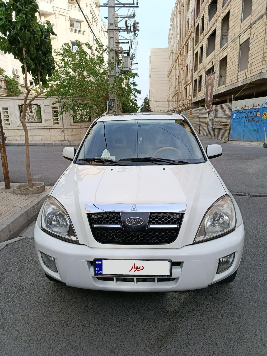 خودرو ام وی ام، X33 آگهی ann_18410435
