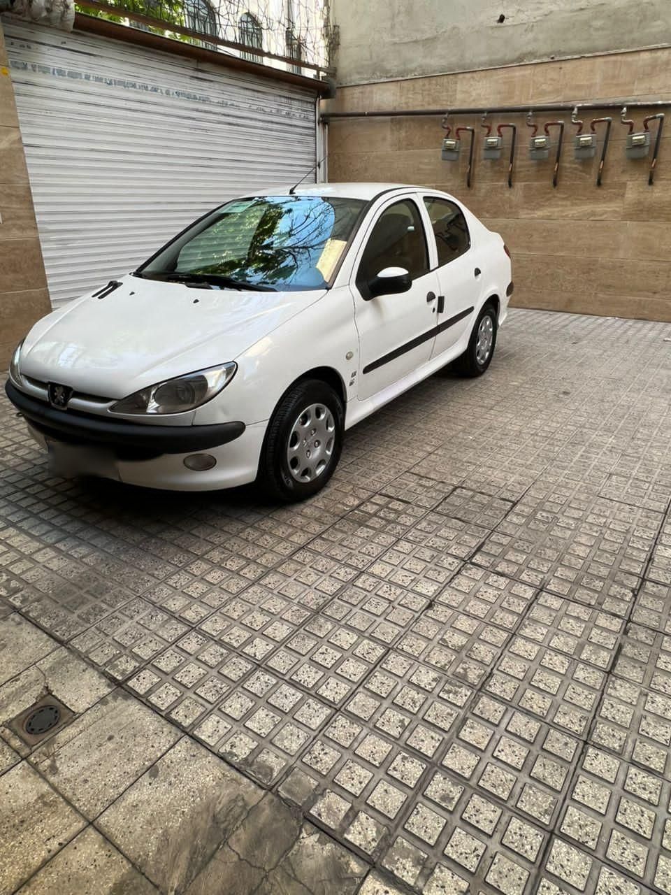 پژو ۲۰۶ صندوق دار v8 - 1398
