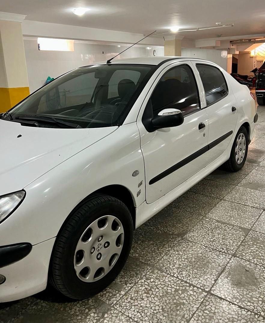 پژو ۲۰۶ صندوق دار v8 - 1397