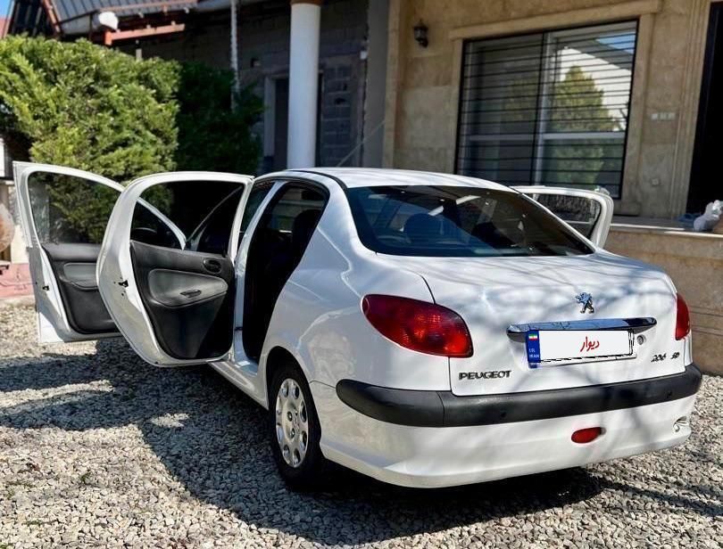 پژو ۲۰۶ صندوق دار v8 - 1397
