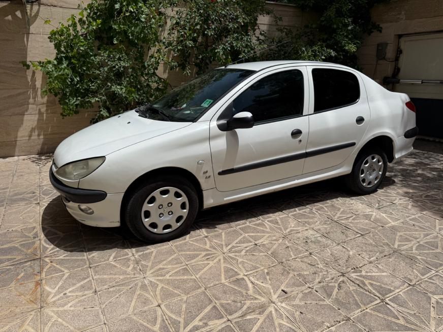 پژو ۲۰۶ صندوق دار v8 - 1395