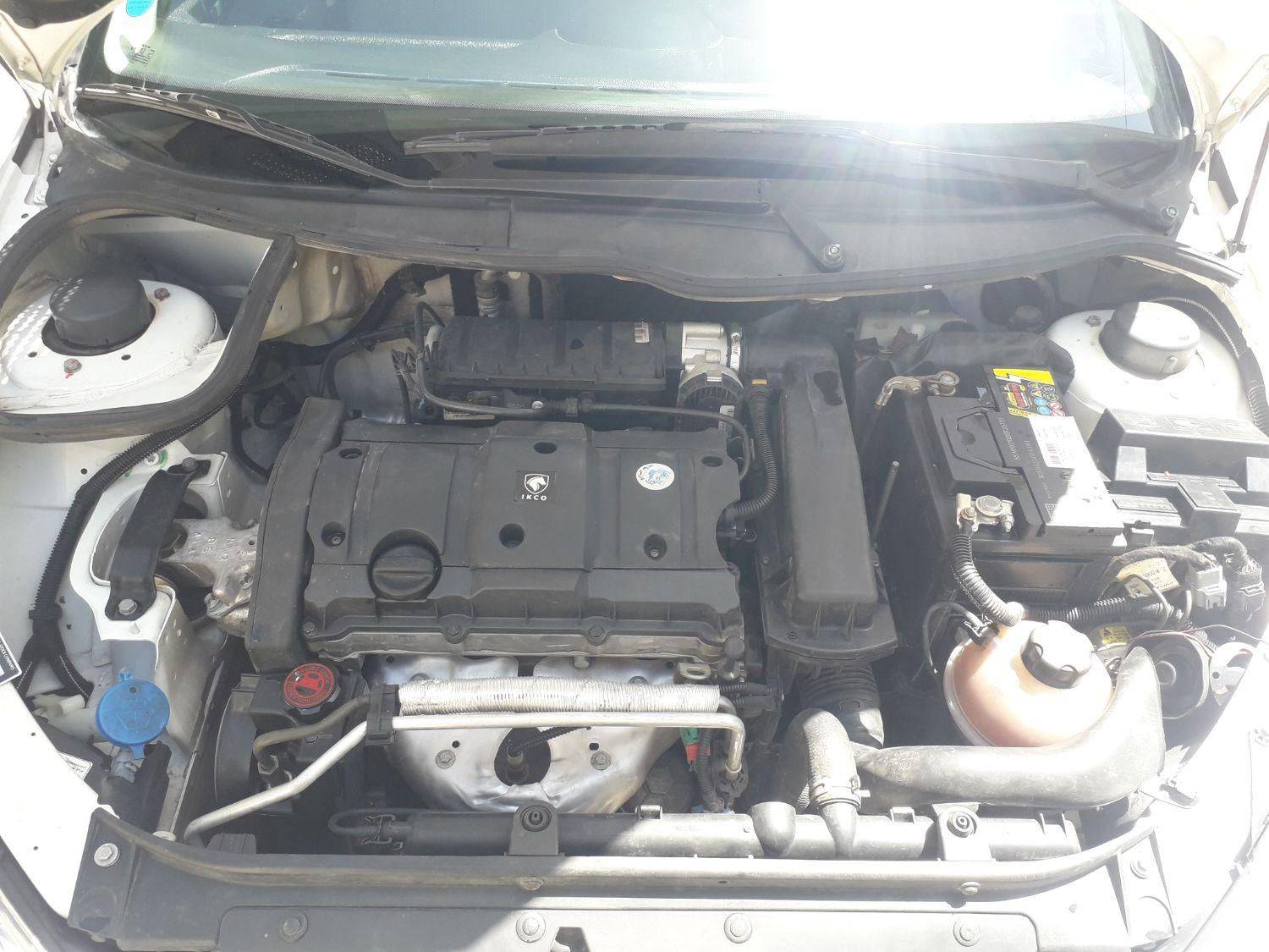 پژو ۲۰۶ صندوق دار v8 - 1397