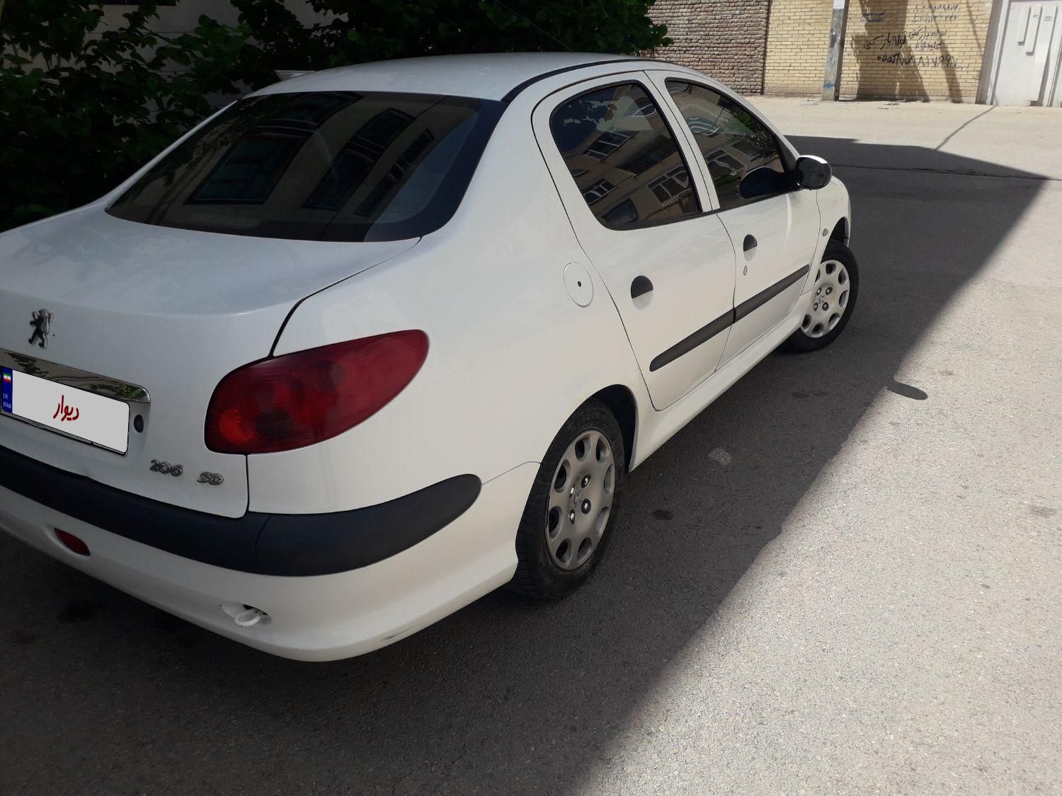 پژو ۲۰۶ صندوق دار v8 - 1397