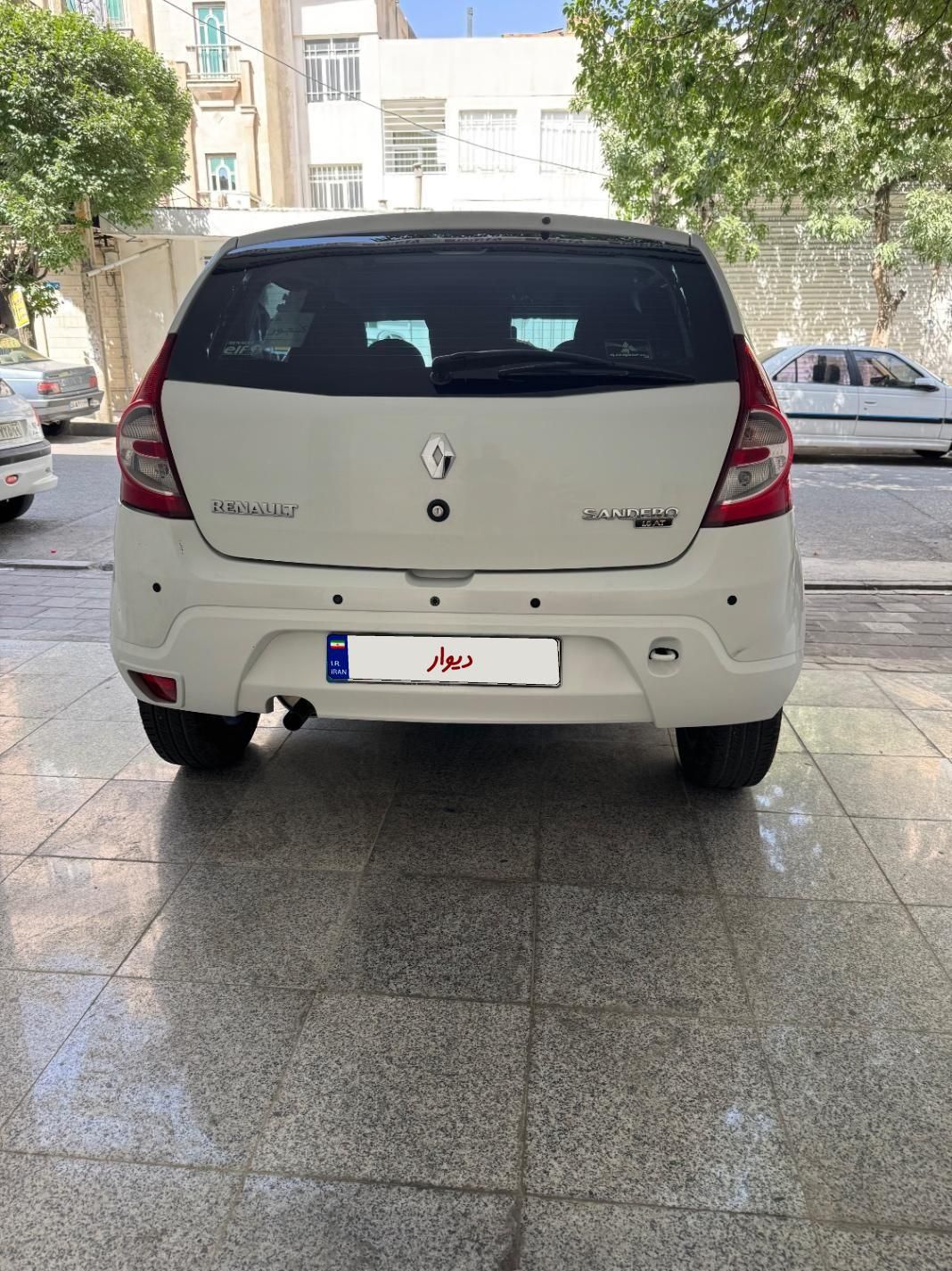 رنو ساندرو اتوماتیک - 1396