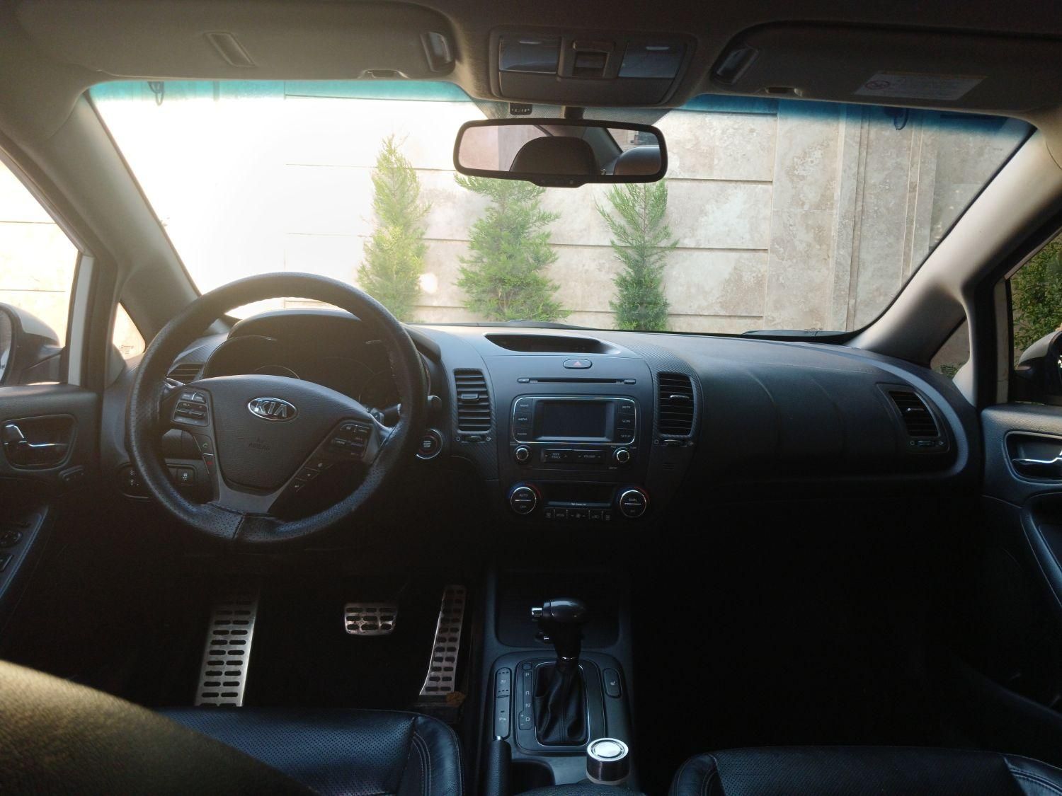 کیا سراتو 2.0 لیتر اتوماتیک GT لاین - 2015