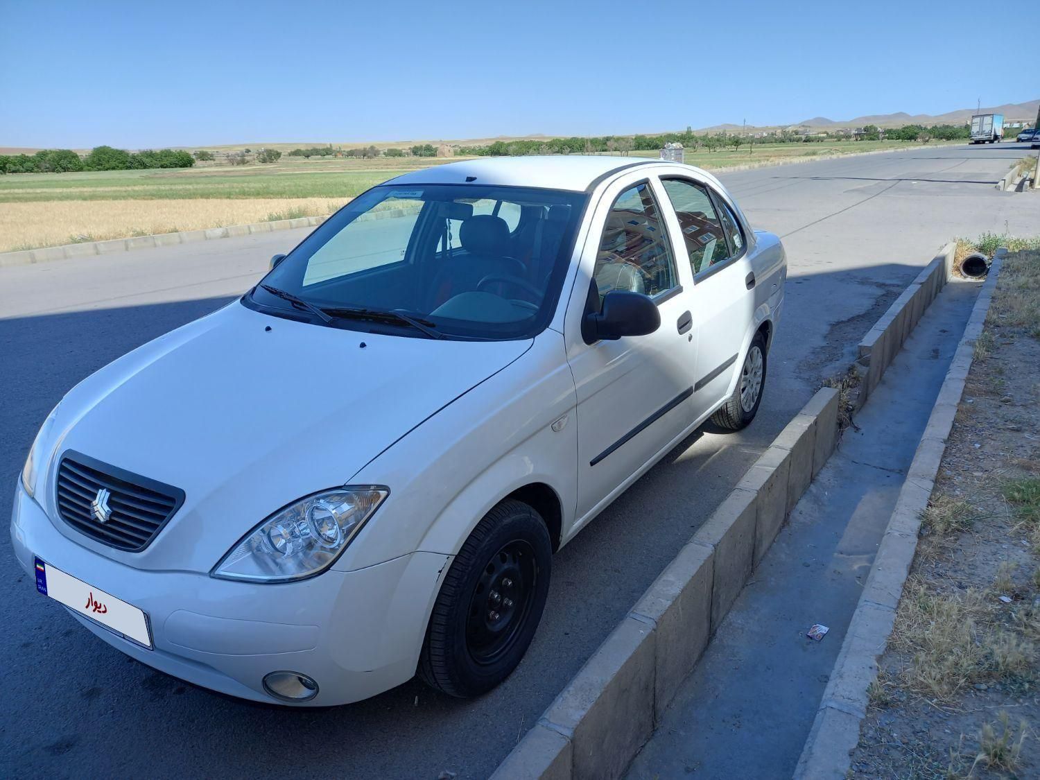 تیبا صندوق دار SX - 1401