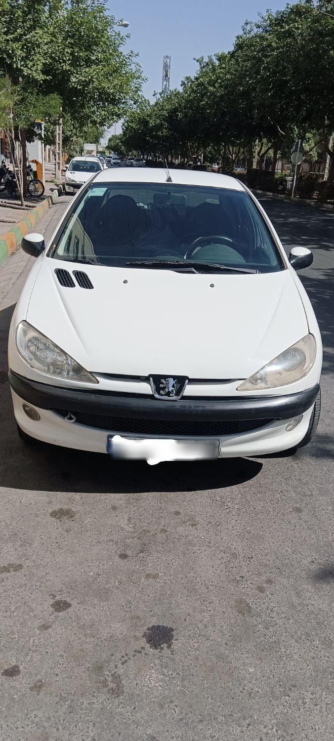 پژو ۲۰۶ صندوق دار v8 - 1393