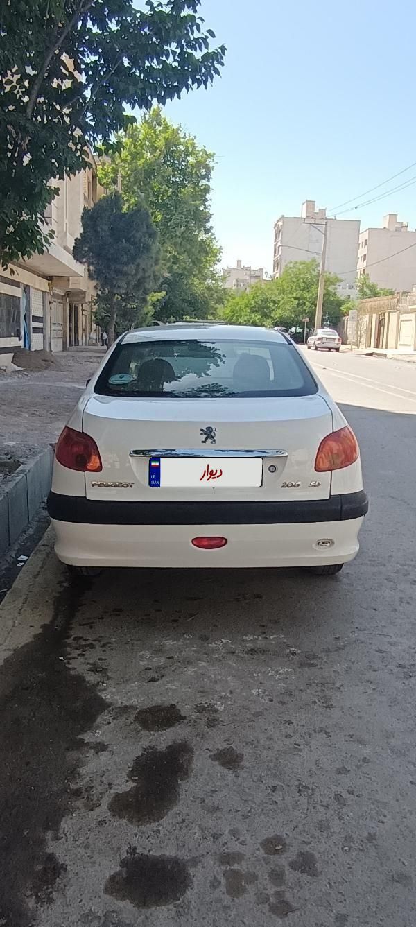 پژو ۲۰۶ صندوق دار v8 - 1393