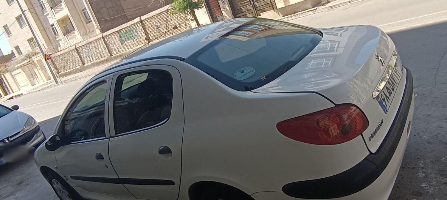پژو ۲۰۶ صندوق دار v8 - 1393