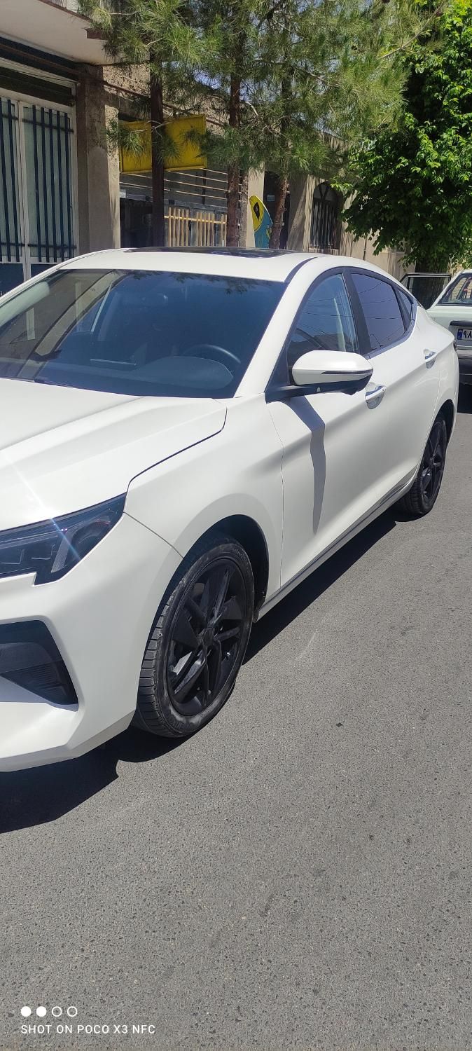 کی ام سی J7 اتوماتیک - 2024