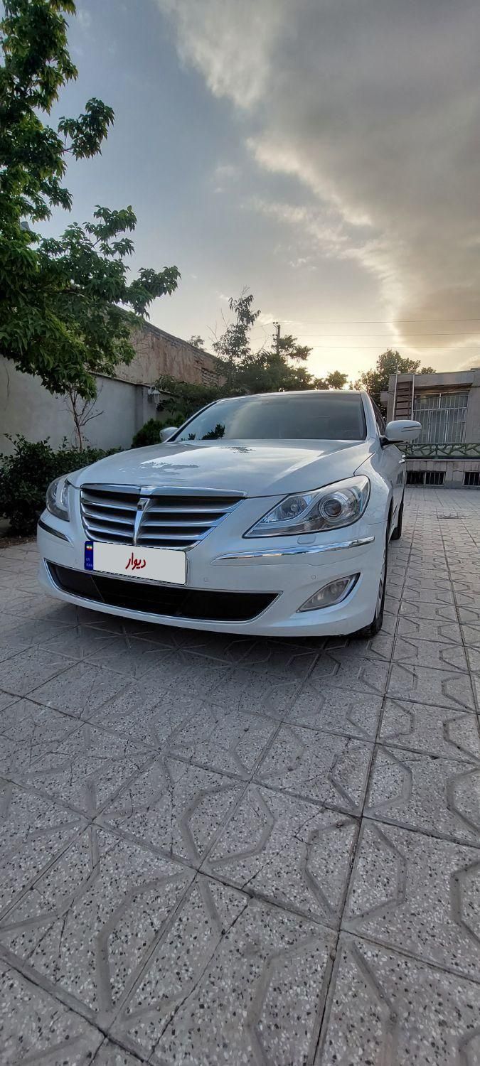 هیوندای جنسیس فول - 2012