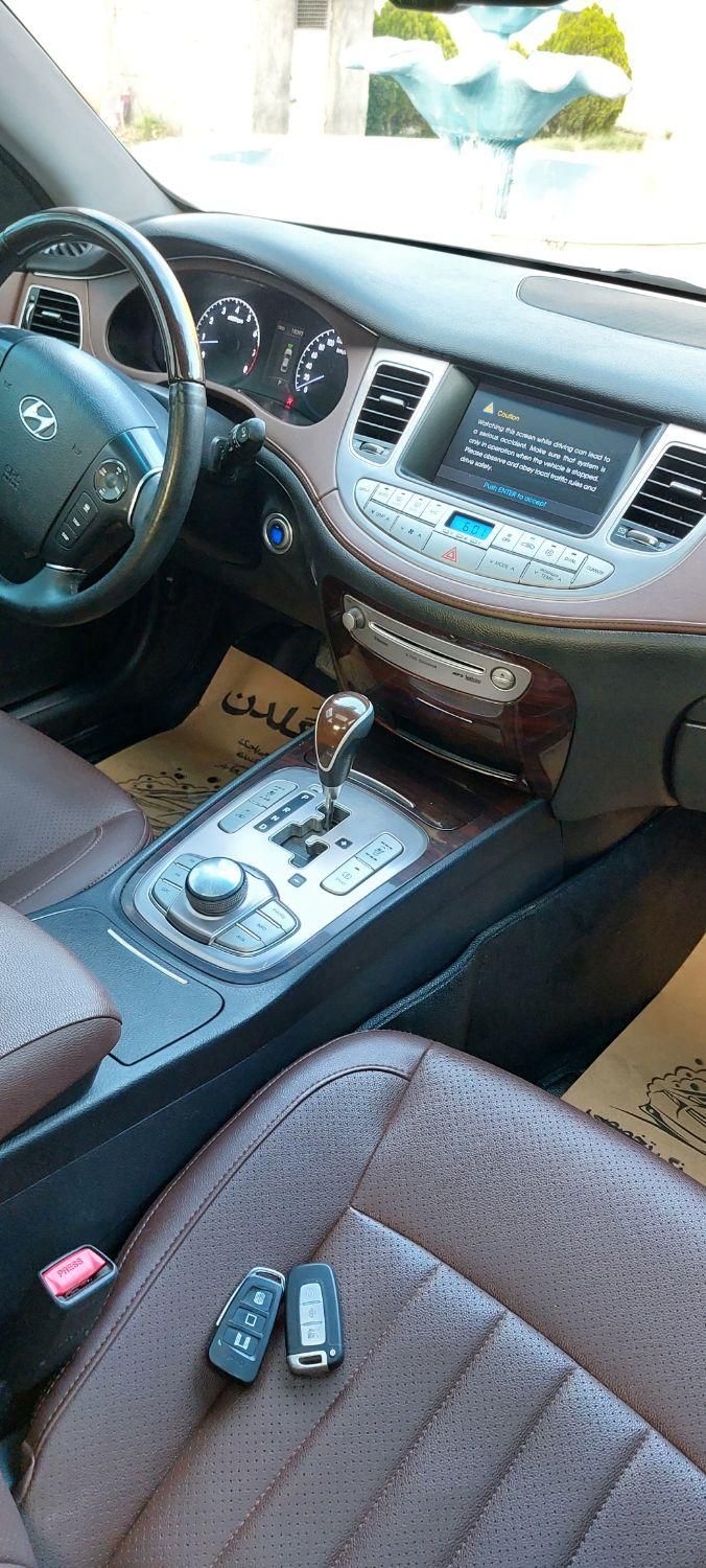 هیوندای جنسیس فول - 2012