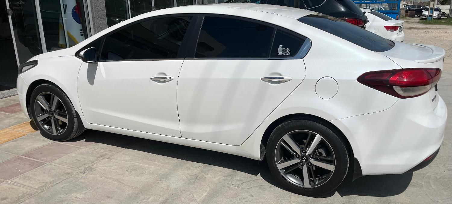 کیا سراتو 2.0 لیتر اتوماتیک GT لاین - 2017