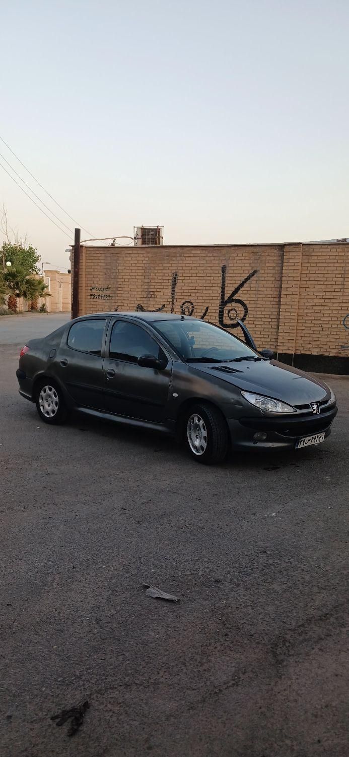 پژو ۲۰۶ صندوق دار v8 - 1386