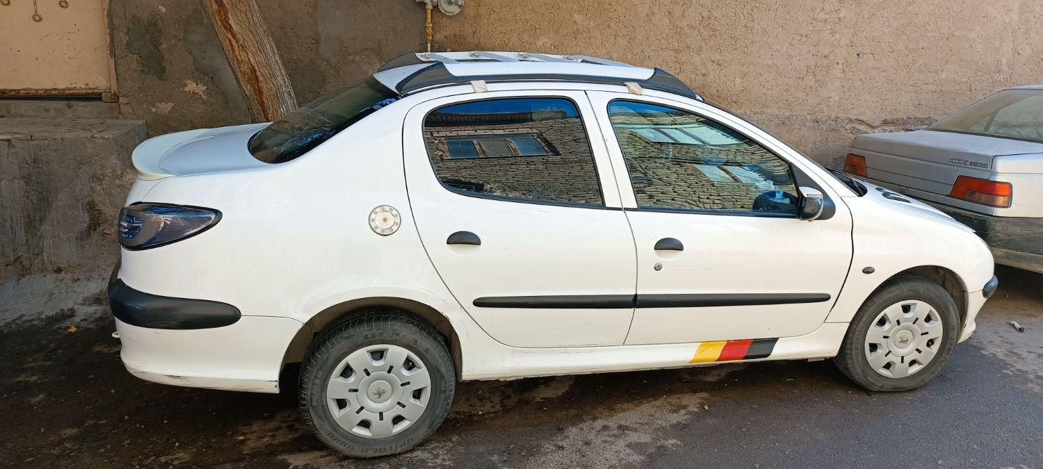 پژو ۲۰۶ صندوق دار v8 - 1391