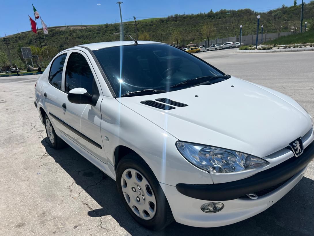پژو ۲۰۶ صندوق دار v8 - 1398