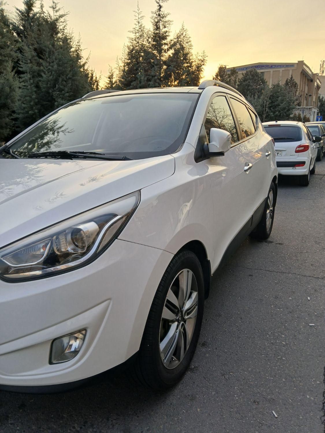 هیوندای توسان 2.4 لیتر - 2015
