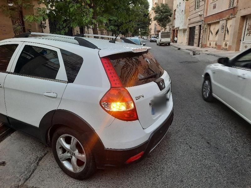 خودرو دانگ فنگ، H30 کراس آگهی ann_18417811