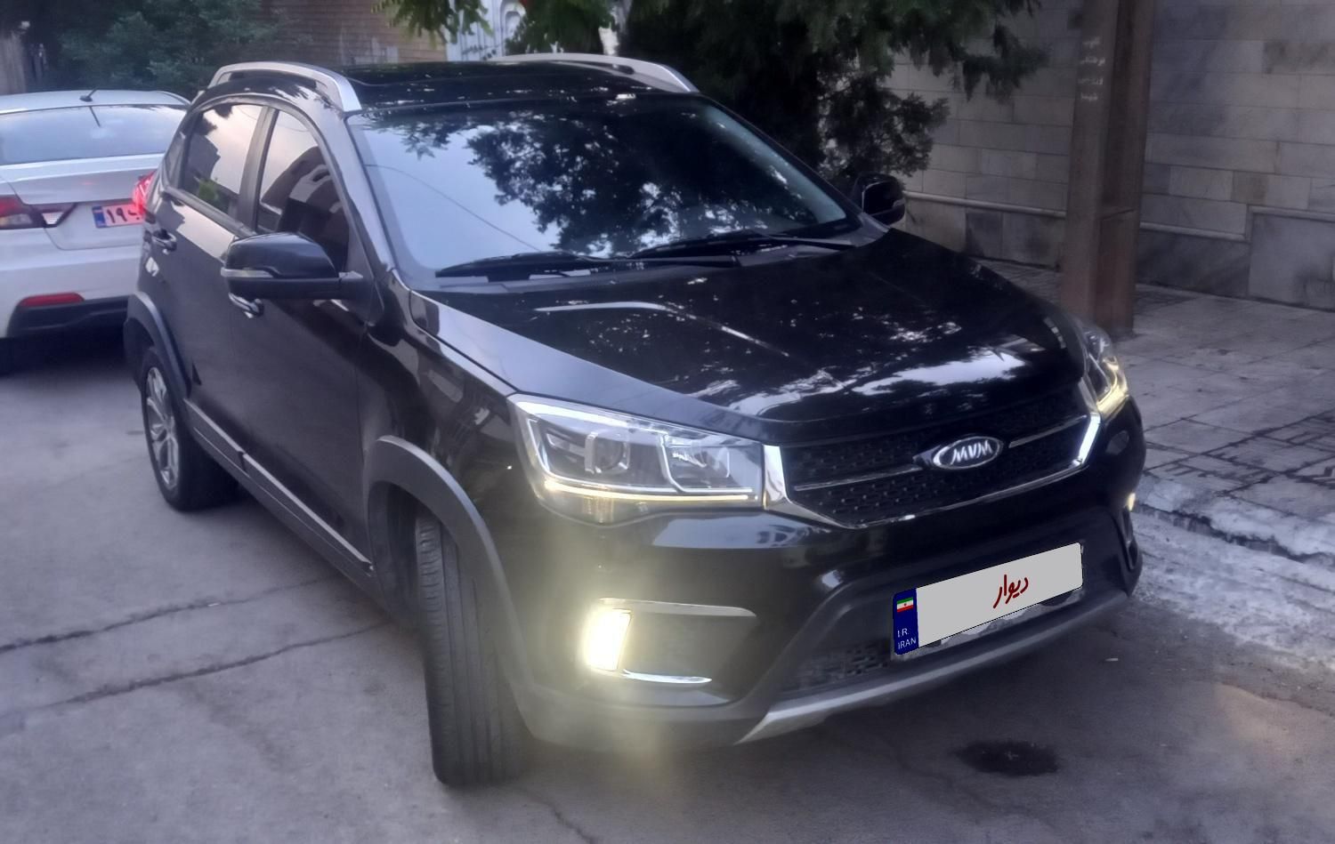 خودرو ام وی ام، X22 آگهی ann_18418272