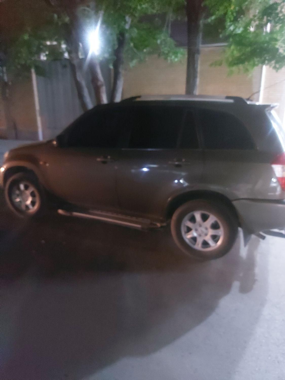 خودرو ام وی ام، X33 آگهی ann_18418292