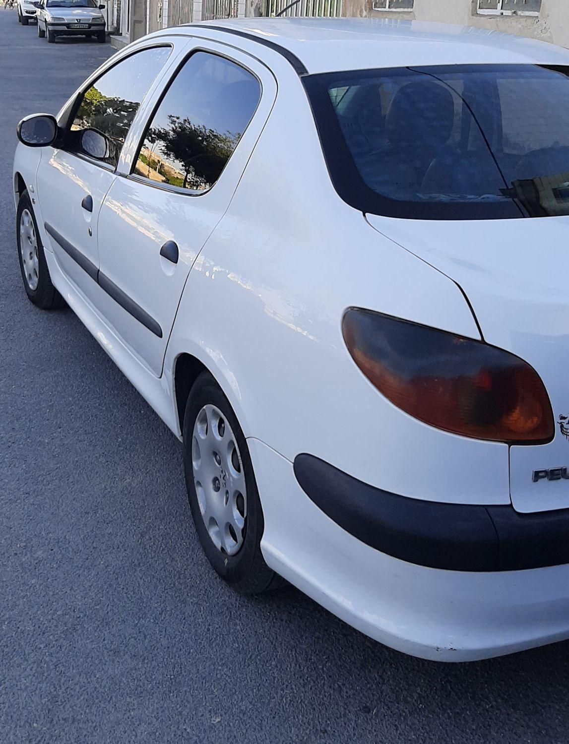 پژو ۲۰۶ صندوق دار v8 - 1392