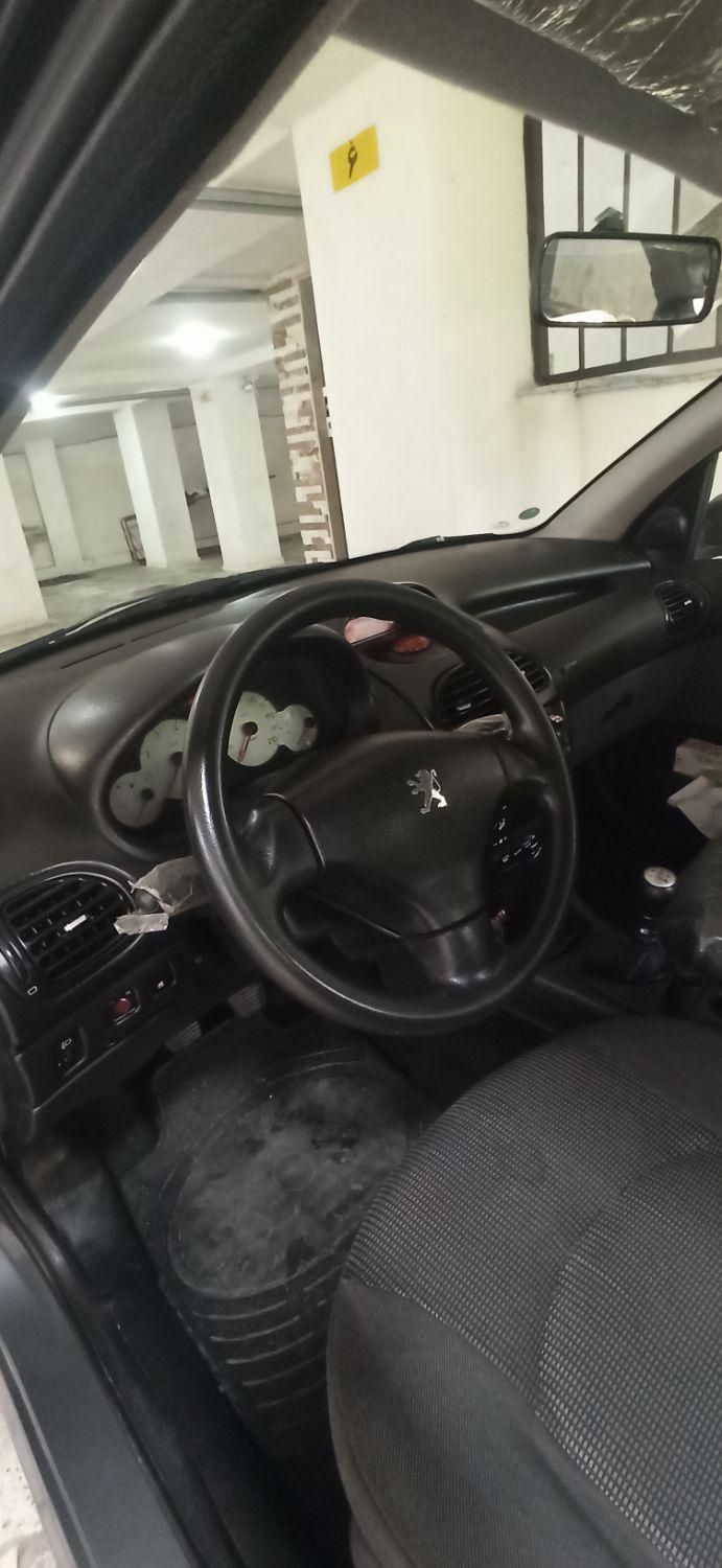 پژو ۲۰۶ صندوق دار v8 - 1396