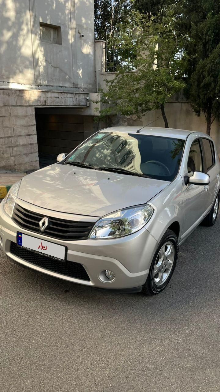 خودرو رنو، ساندرو آگهی ann_18418813