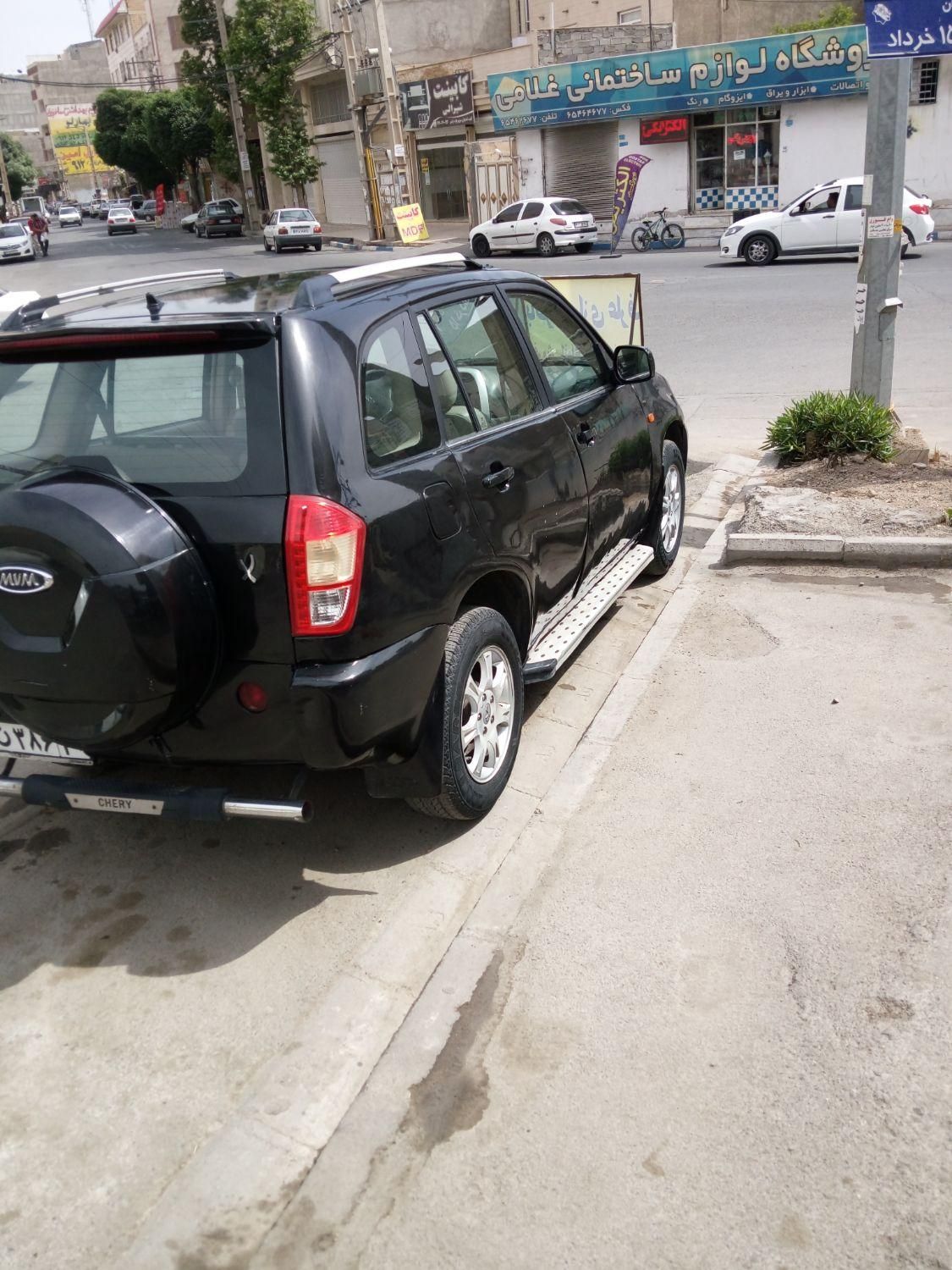 ام وی ام X33 دنده‌ای ساده - 2012